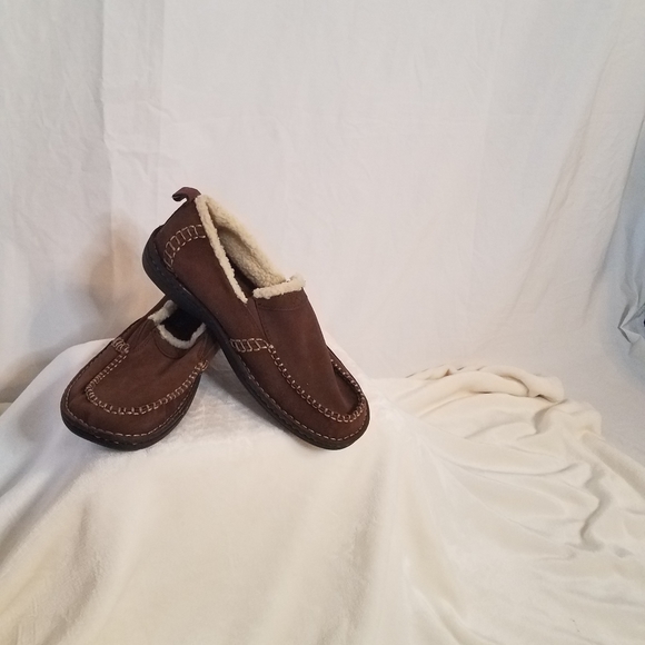 Other - Fur snow shoes for men sz 11